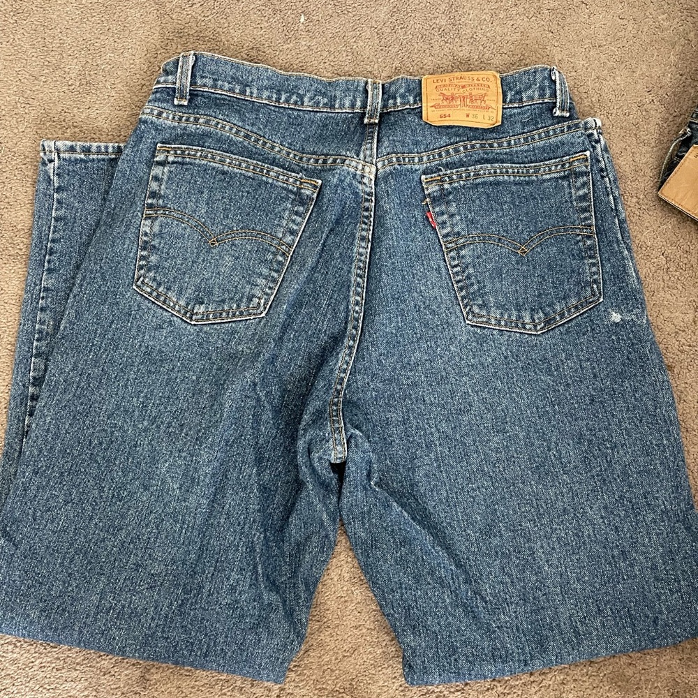 Levis 554